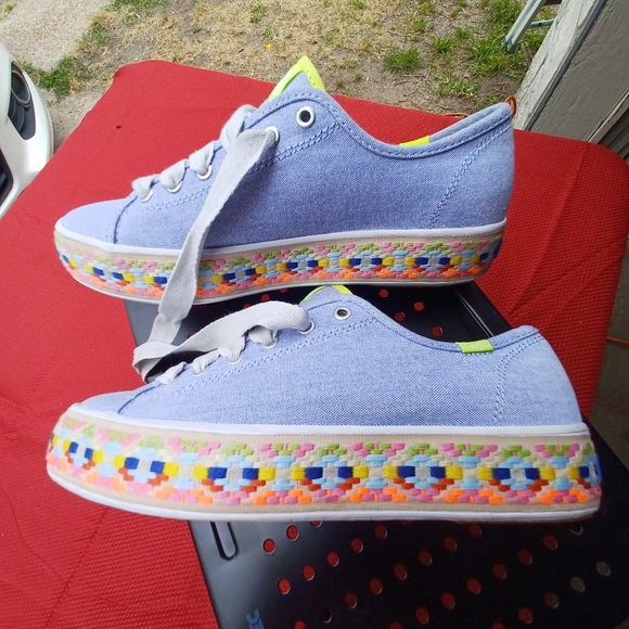 Keds Dream Foam Sneakers Women's Size 7.5 Color: blue. NEW - Picture 13 of 16